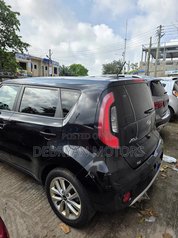 Kia Soul Hatchback 2017 Black