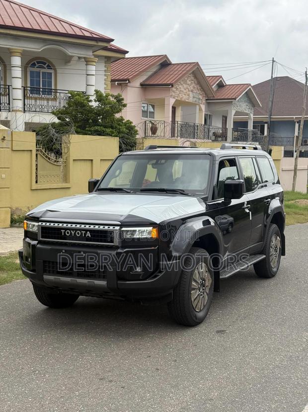 New Toyota Land Cruiser Prado 2.7 2024 Black