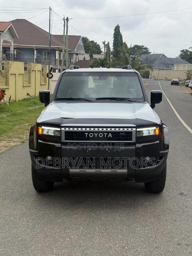 New Toyota Land Cruiser Prado 2.7 2024 Black