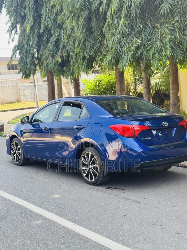 Toyota Corolla SE 4dr Sedan (1.8L 4cyl CVT) 2017 Blue