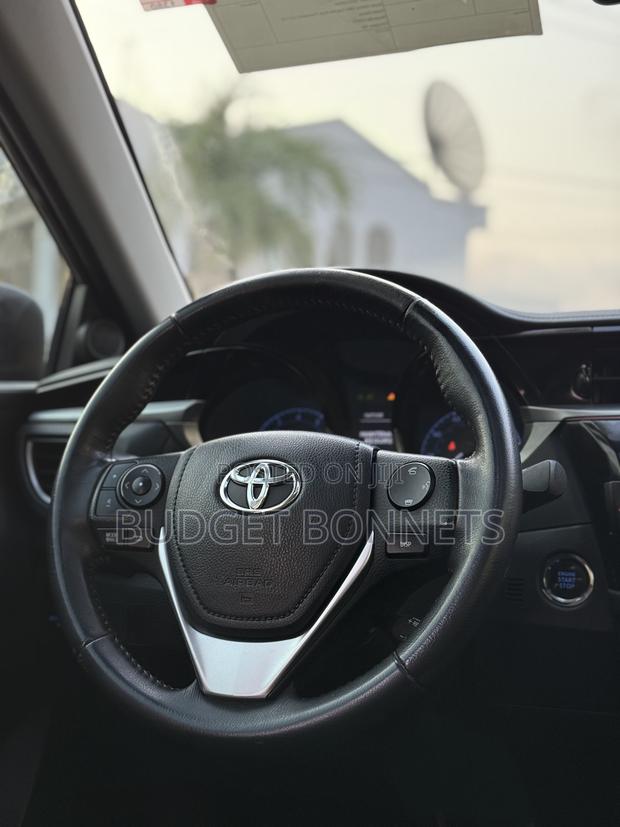 Toyota Corolla S w/Special Edition Pkg (1.8L 4cyl CVT) 2016 Black