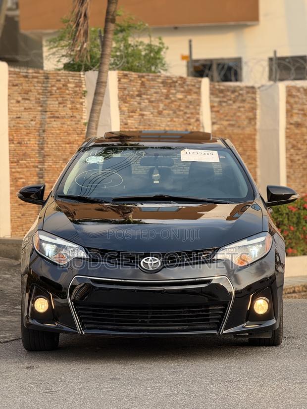 Toyota Corolla S w/Special Edition Pkg (1.8L 4cyl CVT) 2016 Black