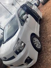 Toyota Voxy 2013 White for sale