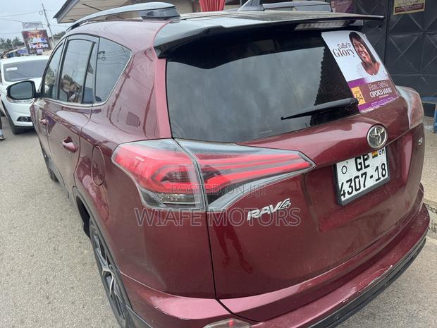 Toyota RAV4 SE AWD (2.5L 4cyl 6A) 2016 Red