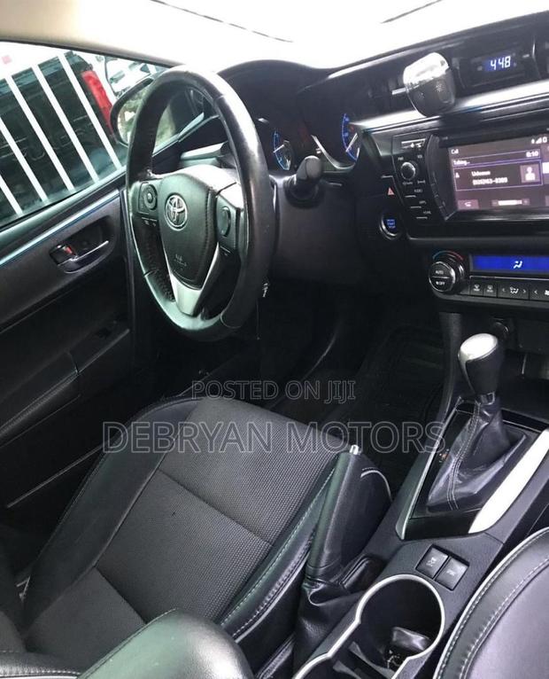 Toyota Corolla S 4dr Sedan (1.8L 4cyl CVT) 2016 Black