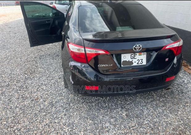 Toyota Corolla S 4dr Sedan (1.8L 4cyl CVT) 2016 Black