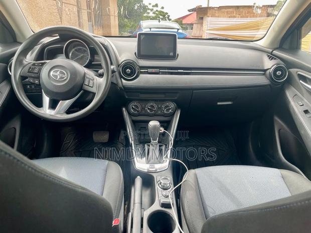 Toyota Yaris iA 1.5 FWD 2016 Gray