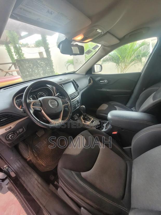 Jeep Cherokee Latitude 4dr SUV 4WD (2.4L 4cyl 9A) 2014 Black