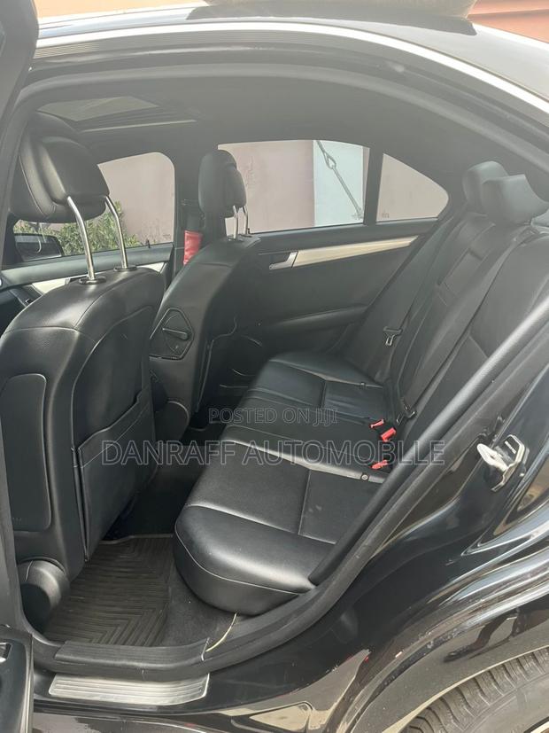 Mercedes-Benz C250 2014 Black