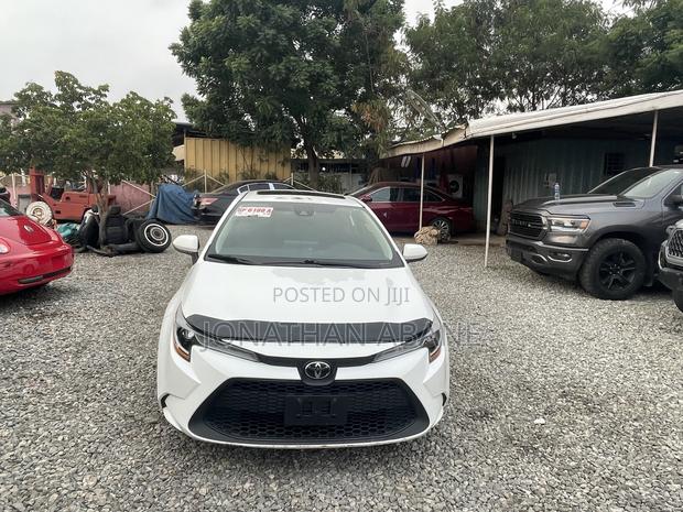 Toyota Corolla 2020 White