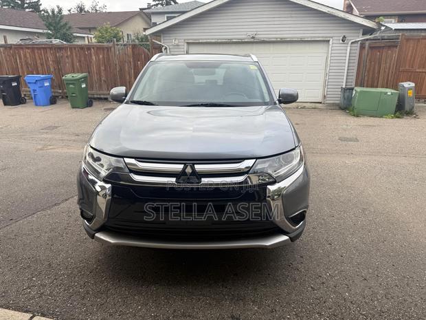 Mitsubishi Outlander 2.4 PHEV AWD 2017 Gray