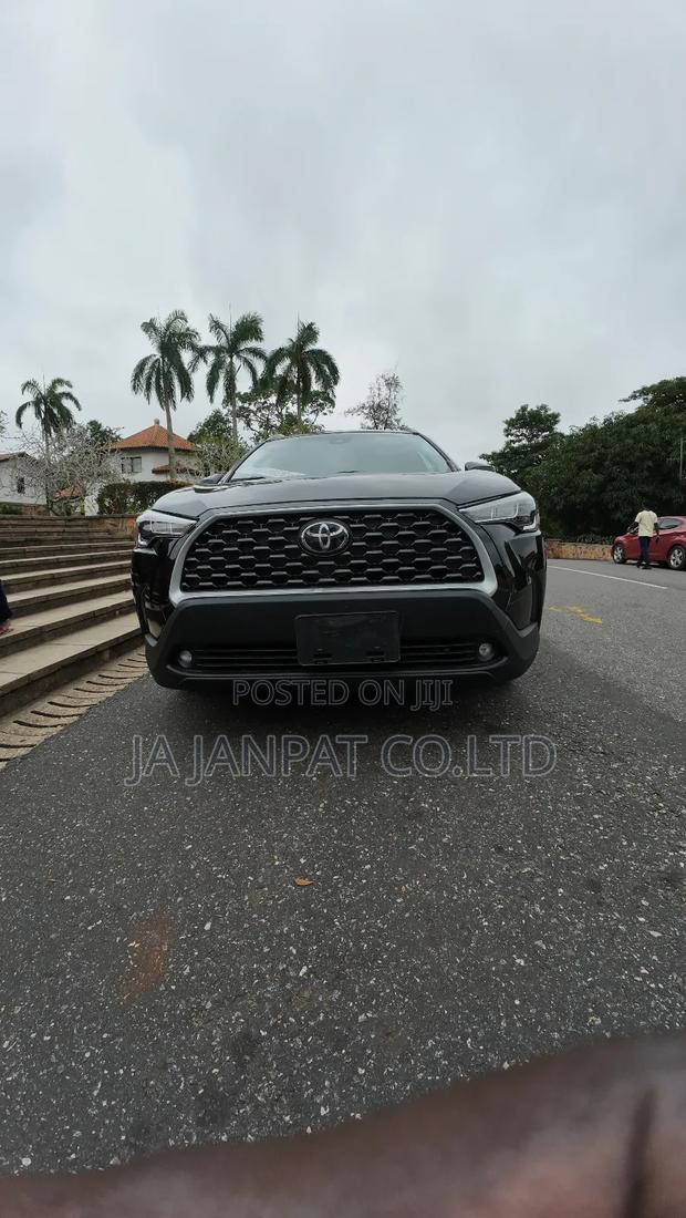 Toyota Corolla Cross LE 4WD 2024 Black