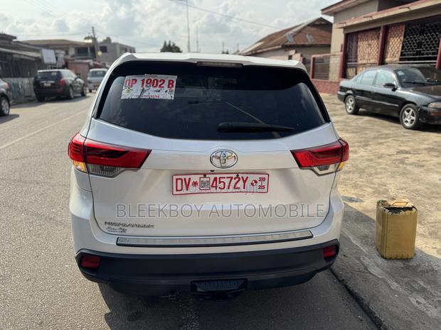 Toyota Highlander 2019 White