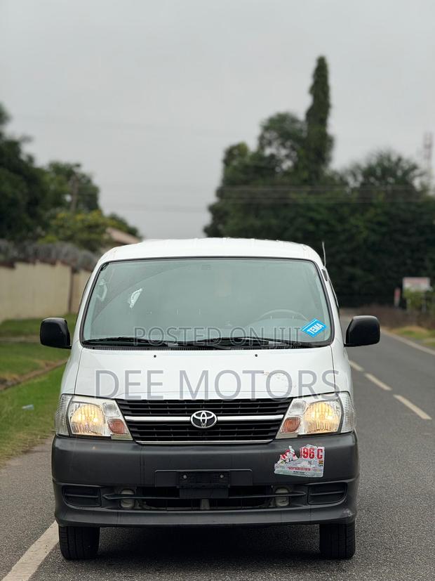 Toyota HiAce SV Premium 2013 White