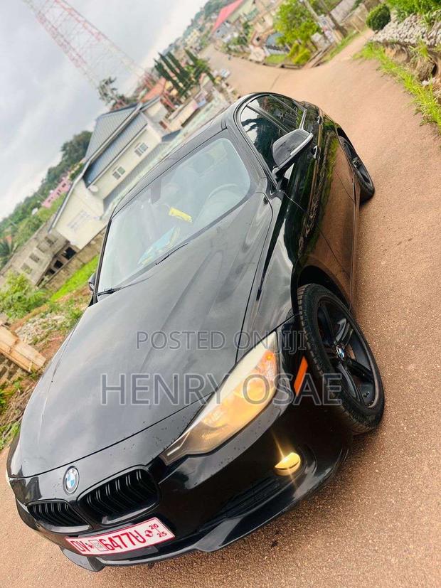 BMW 320i Sedan RWD 2015 Black