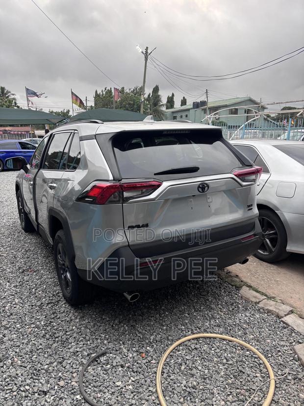 Toyota RAV4 2020 Silver