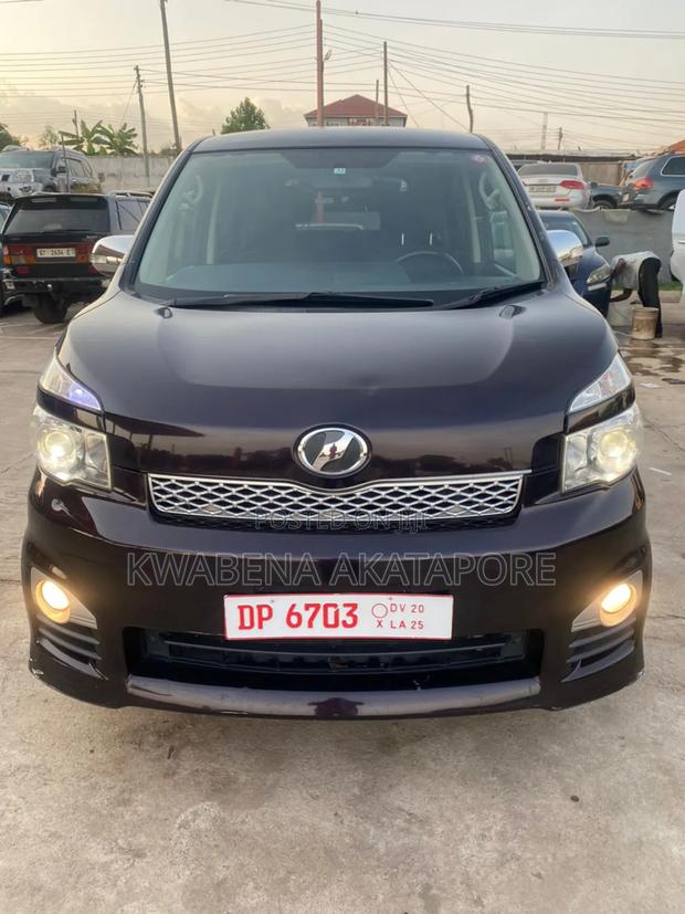 Toyota Voxy 2013 Brown