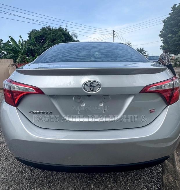 Toyota Corolla S Plus 4dr Sedan (1.8L 4cyl CVT) 2016 Gray