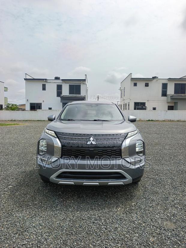 Mitsubishi Outlander SE 2022 Gray