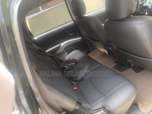 Mitsubishi Outlander 2011 Green
