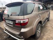 Toyota Fortuner 2.5 D AWD 2010 Gold for sale