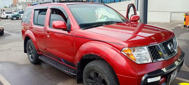 Nissan Pathfinder LE 2005 Burgundy
