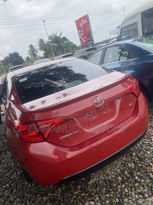 Toyota Corolla SE 4dr Sedan (1.8L 4cyl CVT) 2017 Red