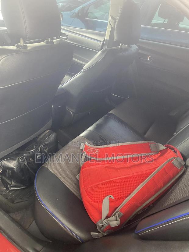 Toyota Corolla SE 4dr Sedan (1.8L 4cyl CVT) 2017 Red