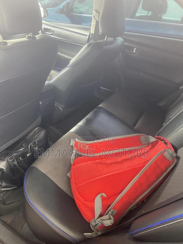 Toyota Corolla SE 4dr Sedan (1.8L 4cyl CVT) 2017 Red
