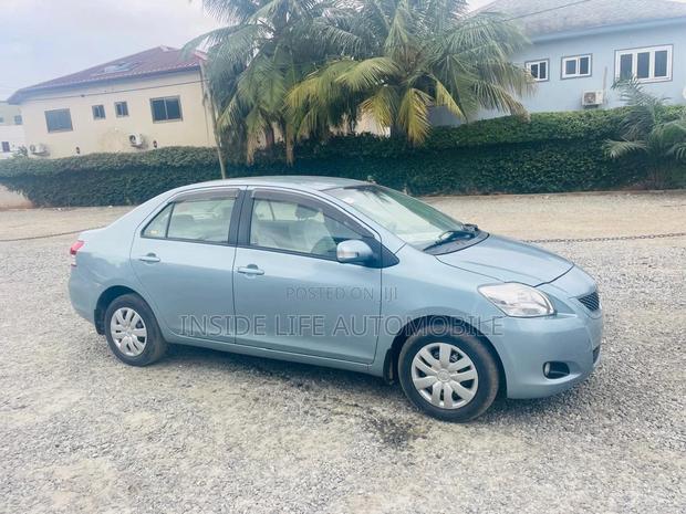 Toyota Belta 2012 Green