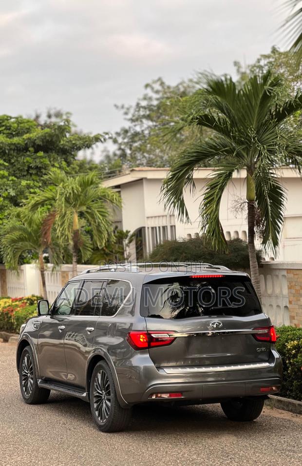 Infiniti QX80 PREMIUM SELECT 2021 Black