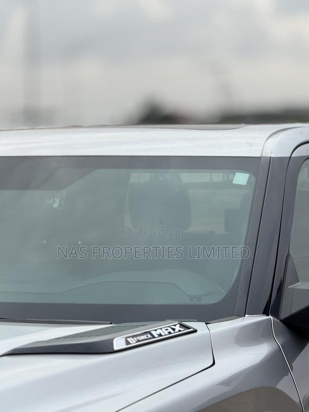 Toyota Tundra Hybrid 2023 Silver