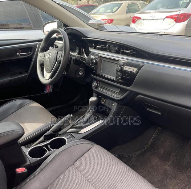 Toyota Corolla S 4dr Sedan (1.8L 4cyl CVT) 2014 White