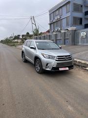 Toyota Highlander XLE 2019 Gray for sale