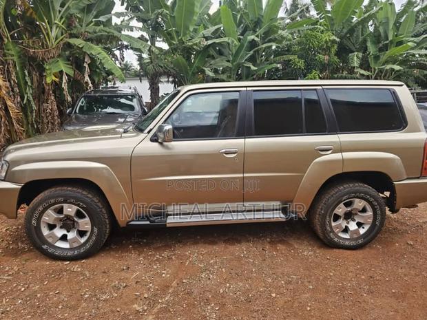 Nissan Patrol 2015 Gold