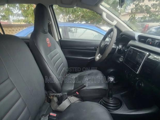 Toyota Hilux 2019 Brown
