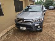 Toyota Hilux 2017 Gold for sale
