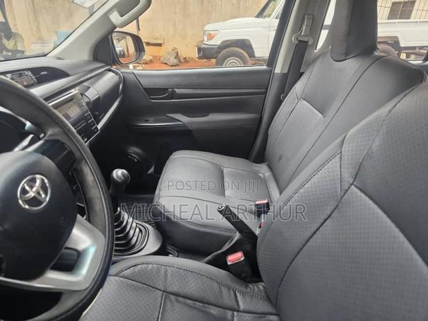 Mitsubishi Pajero 2017 White