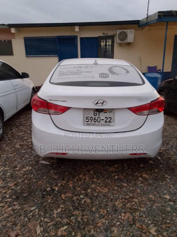 Hyundai Elantra 2013 White