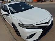 Toyota Camry LE FWD (2.5L 4cyl 8AM) 2018 White for sale