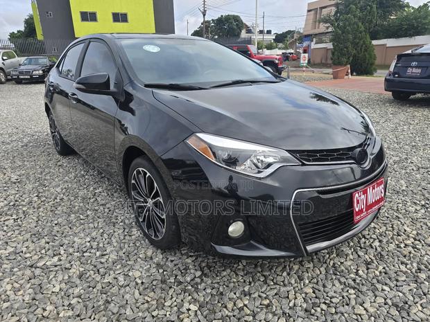 Toyota Corolla S 4dr Sedan (1.8L 4cyl CVT) 2016 Black