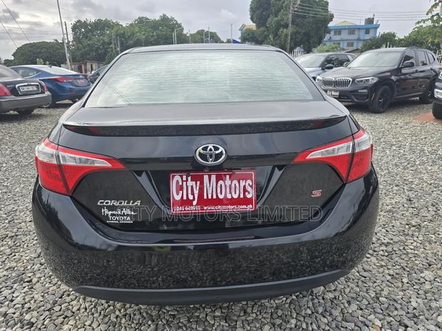 Toyota Corolla S 4dr Sedan (1.8L 4cyl CVT) 2016 Black