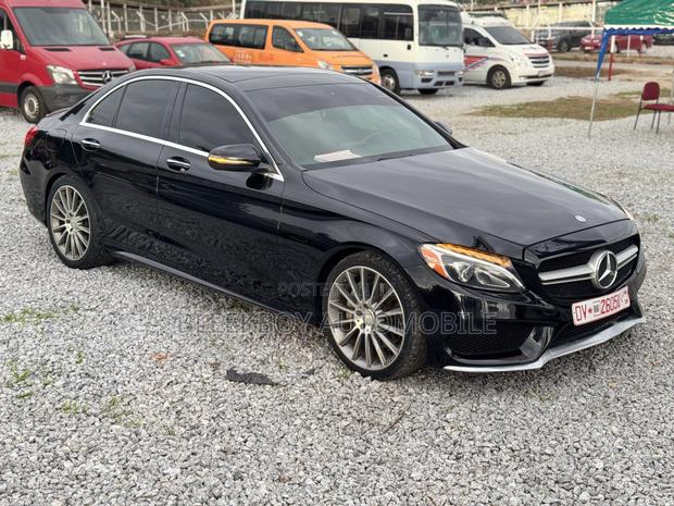 Mercedes-Benz C300 2016 Black