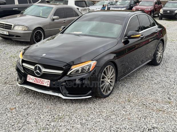 Mercedes-Benz C300 2016 Black