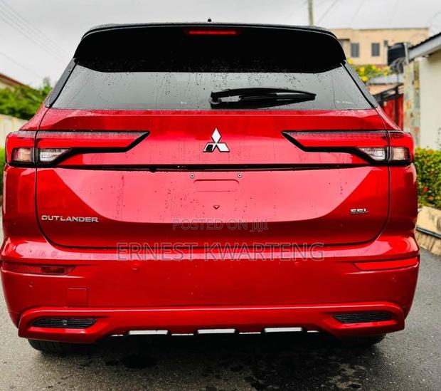 Mitsubishi Outlander 2024 Red
