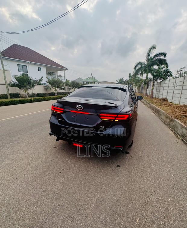 Toyota Camry SE FWD (2.5L 4cyl 8AM) 2018 Green