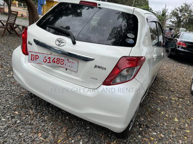 Toyota Vitz 1.3 AWD 3dr 2012 White