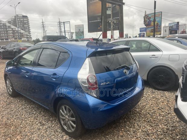 Toyota Aqua 2012 Blue
