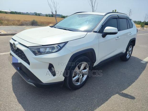 Toyota RAV4 Adventure AWD 2020 White