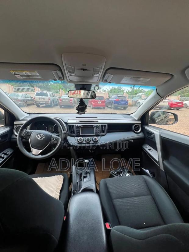 Toyota RAV4 LE AWD (2.5L 4cyl 6A) 2017 Black